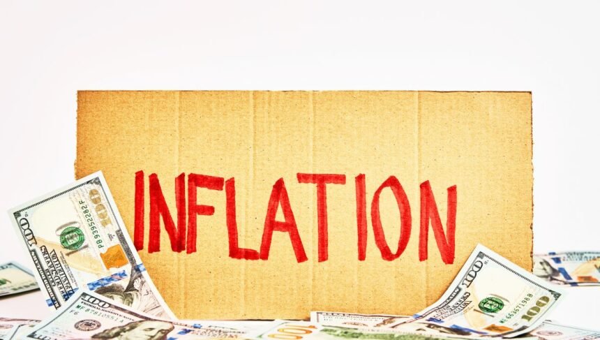 Inflation Falls to Fed's 2% Target as Growth Holds Steady
