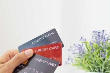 40% of Americans Relying on Credit Cards to Cover Basic Expenses